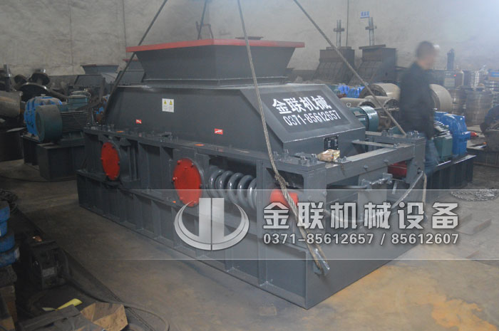 對輥機_磚廠用對輥機,小型對輥機設(shè)備,對滾破碎機,對輥細碎機價格